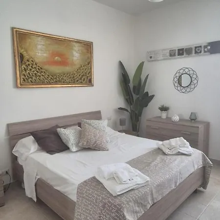 Antonella's House - Cannes Apartment